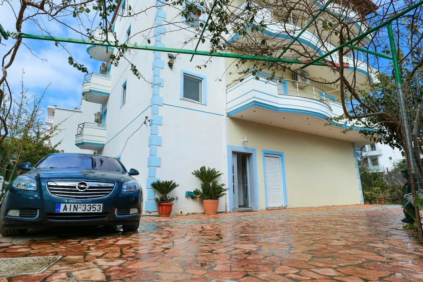 Sunborn Apartments Ksamil