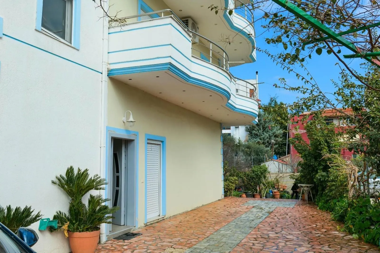 Sunborn Apartments Ksamil 0*,  Albania