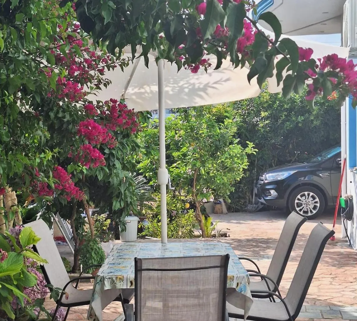 Sunborn Apartments Ksamil Albanië